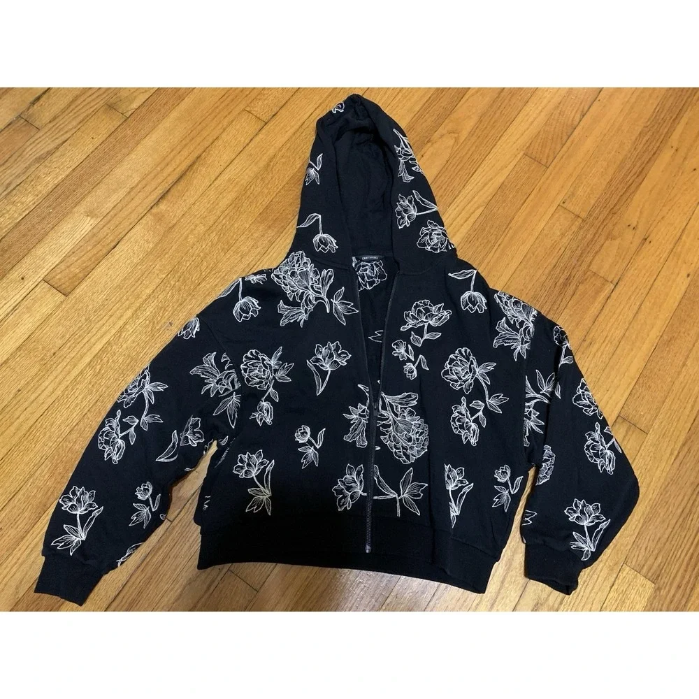 Driftwood Floral Embroidered Ivory Black Oversized Hoodie Size Medium